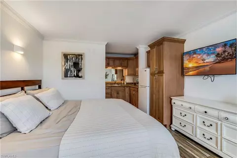 2555 9th St N #208, Naples, FL 34103 photo 3
