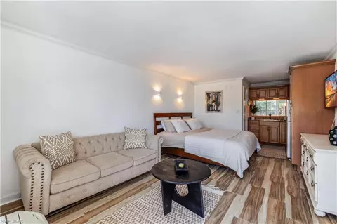 2555 9th St N #208, Naples, FL 34103 photo 4