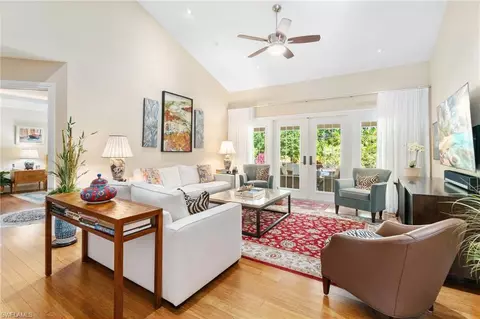 709 Turkey Oak Ln, Naples, FL 34108