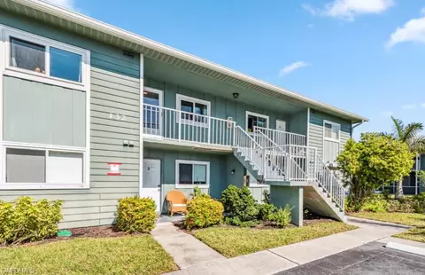 132 Cypress Way E #207, Naples, FL 34110