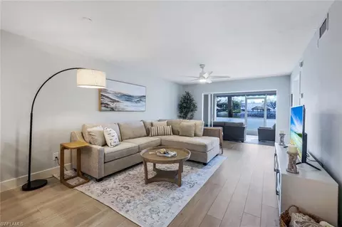 828 Gulf Pavilion Dr #106, Naples, FL 34108