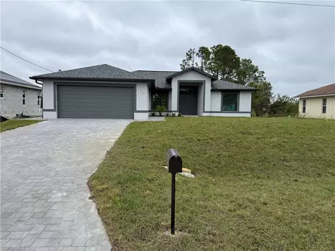 4208 34th St SW, Lehigh Acres, FL 33976