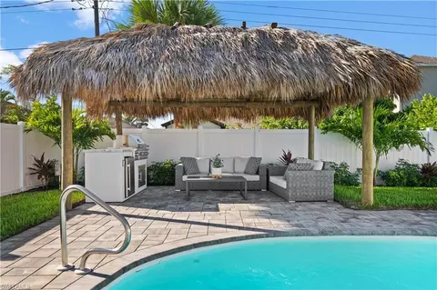 538 106th Ave N, Naples, FL 34108