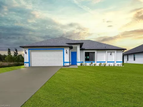 313 NW 5th Ter, Cape Coral, FL 33993
