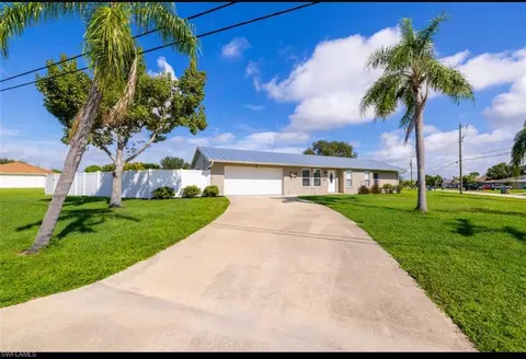 2313 SE 3rd St, Cape Coral, FL 33990