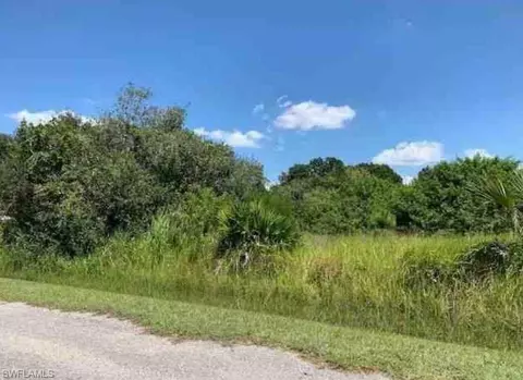 1505 Wellington Ave, Lehigh Acres, FL 33972