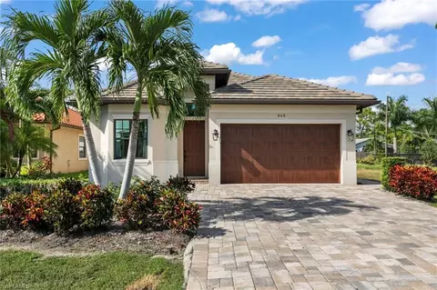 845 101st Ave N, Naples, FL 34108