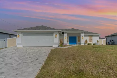 305 NE 15th Ter, Cape Coral, FL 33909