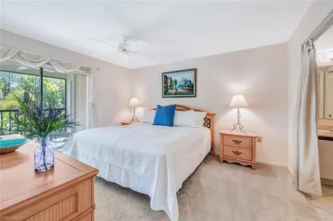 1207 Commonwealth Cir #B201, Naples, FL 34116