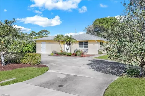 761 91st Ave N, Naples, FL 34108