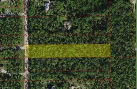 700 Desoto Blvd S, Naples, FL 34117