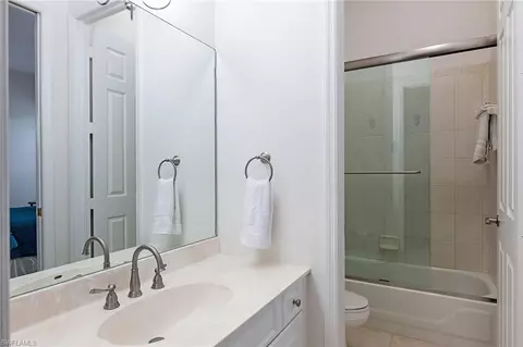 Bath - 775 3rd St NW, Naples, FL 34120 photo 3 of 3