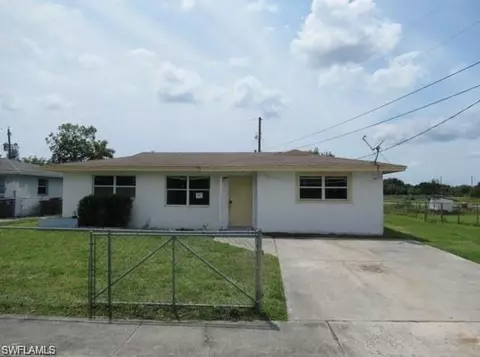 41 Roanoke Dr, Fort Myers, FL 33905