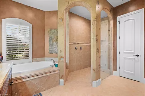 Bath - 7833 Classics Dr, Naples, FL 34113 photo 2 of 4