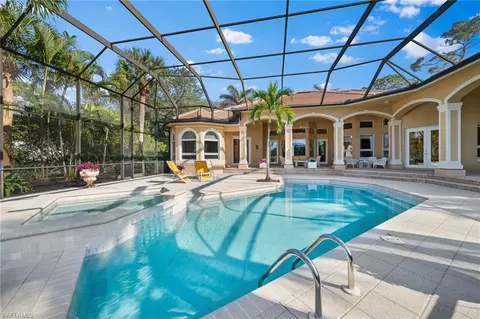 897 Barcarmil Way, Naples, FL 34110 photo 6