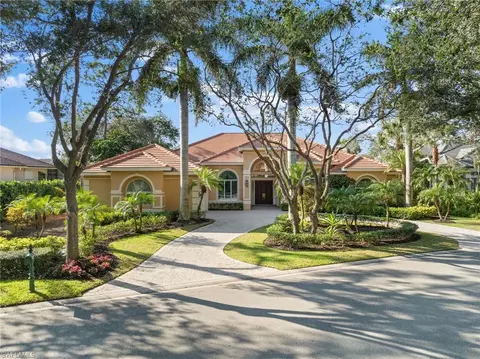 897 Barcarmil Way, Naples, FL 34110 photo 2