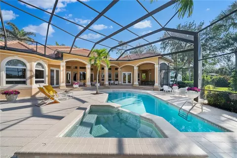 897 Barcarmil Way, Naples, FL 34110 photo 5