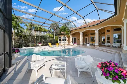 897 Barcarmil Way, Naples, FL 34110 photo 10
