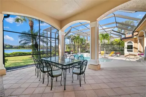 897 Barcarmil Way, Naples, FL 34110 photo 8