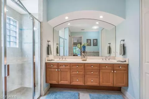 Bath - 328 Steerforth Ct, Naples, FL 34110 photo 1 of 4