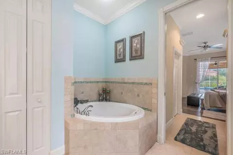 Bath - 328 Steerforth Ct, Naples, FL 34110 photo 2 of 4