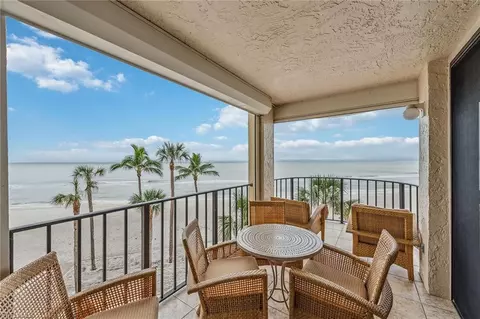3115 Gulf Shore Blvd N #206S, Naples, FL 34103