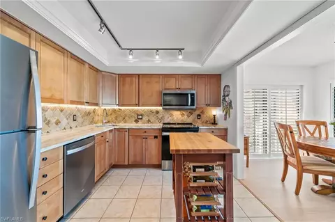 426 Meadowlark Ln #426B, Naples, FL 34105