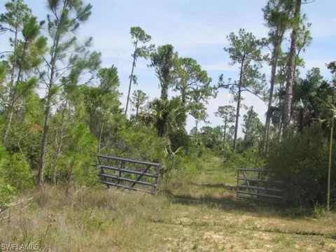 Beal Ln, North Fort Myers, FL 33917