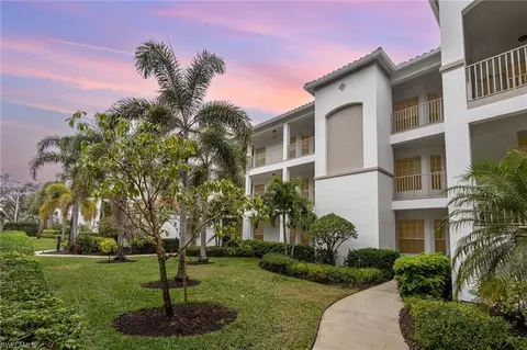 8217 Parkstone Pl #1-206, Naples, FL 34120