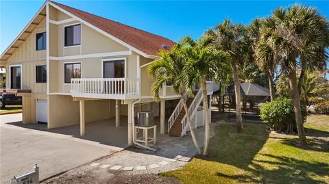 996 Greenwood Ct N, Sanibel, FL 33957