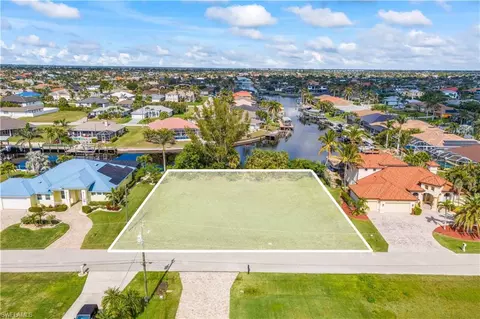 2301 SW 54th Ln, Cape Coral, FL 33914