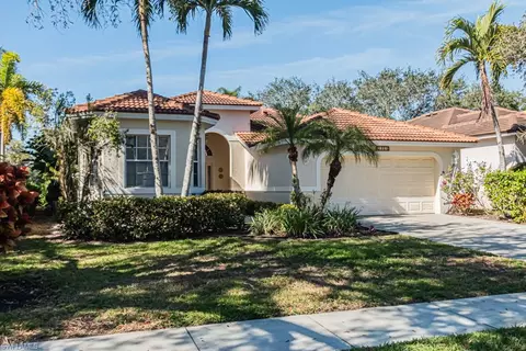 2364 Heritage Greens Dr, Naples, FL 34119