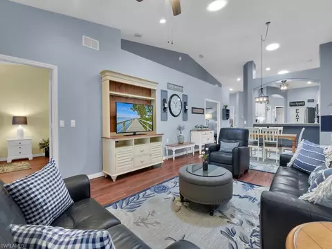 6188 Mandalay Cir #4, Naples, FL 34112