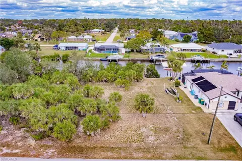 18286 Burkholder Cir, Port Charlotte, FL 33948