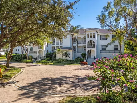 830 Sailaway Ln #201, Naples, FL 34108