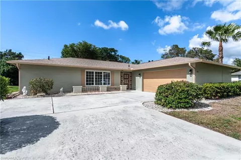 4468 Beechwood Lake Dr, Naples, FL 34112