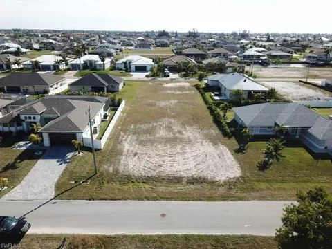 3326 NW 3rd St, Cape Coral, FL 33993