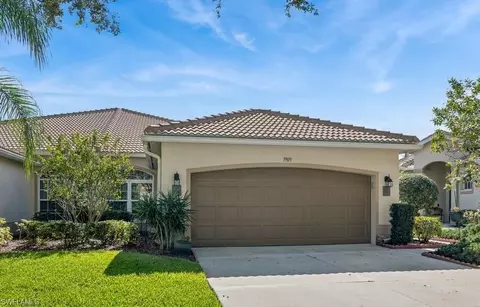 1909 Crestview Way #1909, Naples, FL 34119