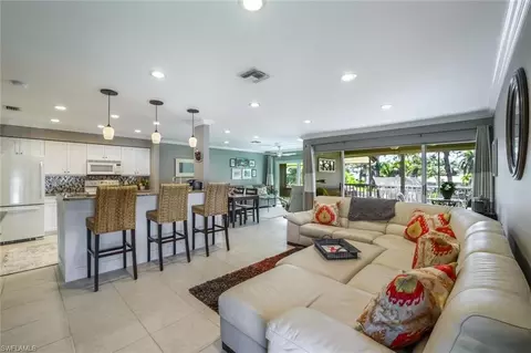 4150 Belair Ln #203, Naples, FL 34103
