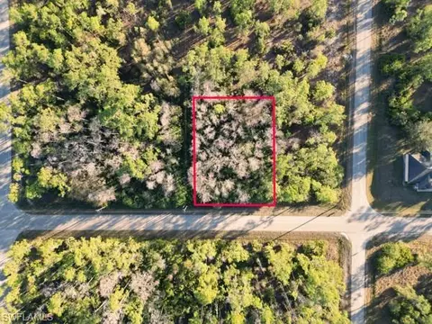 3002 E 23rd St, Alva, FL 33920