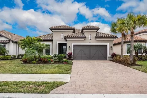 8271 Promoso Ct, Naples, FL 34114