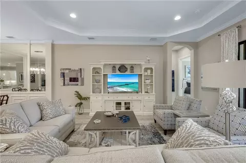 8684 Dilillo Ct, Naples, FL 34119 photo 4