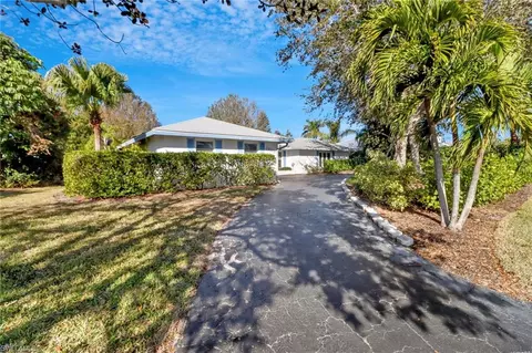 1999 Alamanda Dr, Naples, FL 34102