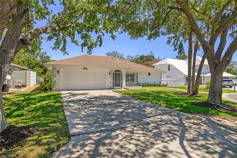 2560 11th Cir, Naples, FL 34103 photo 2