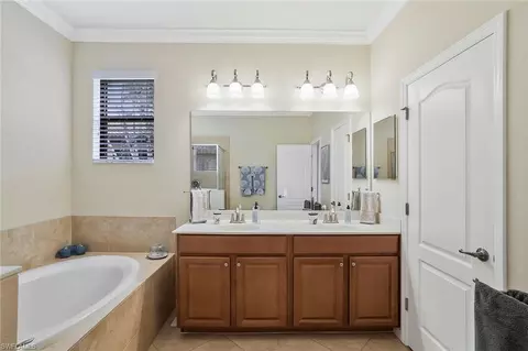 Bath - 3824 Ruby Way, Naples, FL 34114 photo 2 of 5