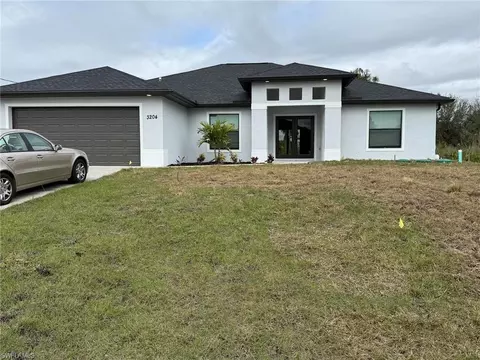 3204 7th St W, Lehigh Acres, FL 33971