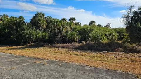 811 Opal Ct, Labelle, FL 33935 photo 17