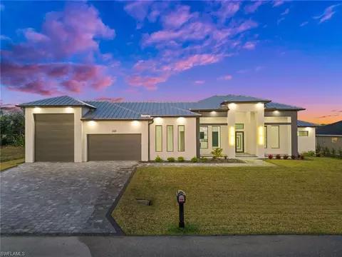 318 SE 5th Ave, Cape Coral, FL 33990