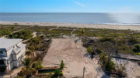 4741 Tradewinds Dr, Sanibel, FL 33957