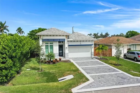 775 92nd Ave N, Naples, FL 34108